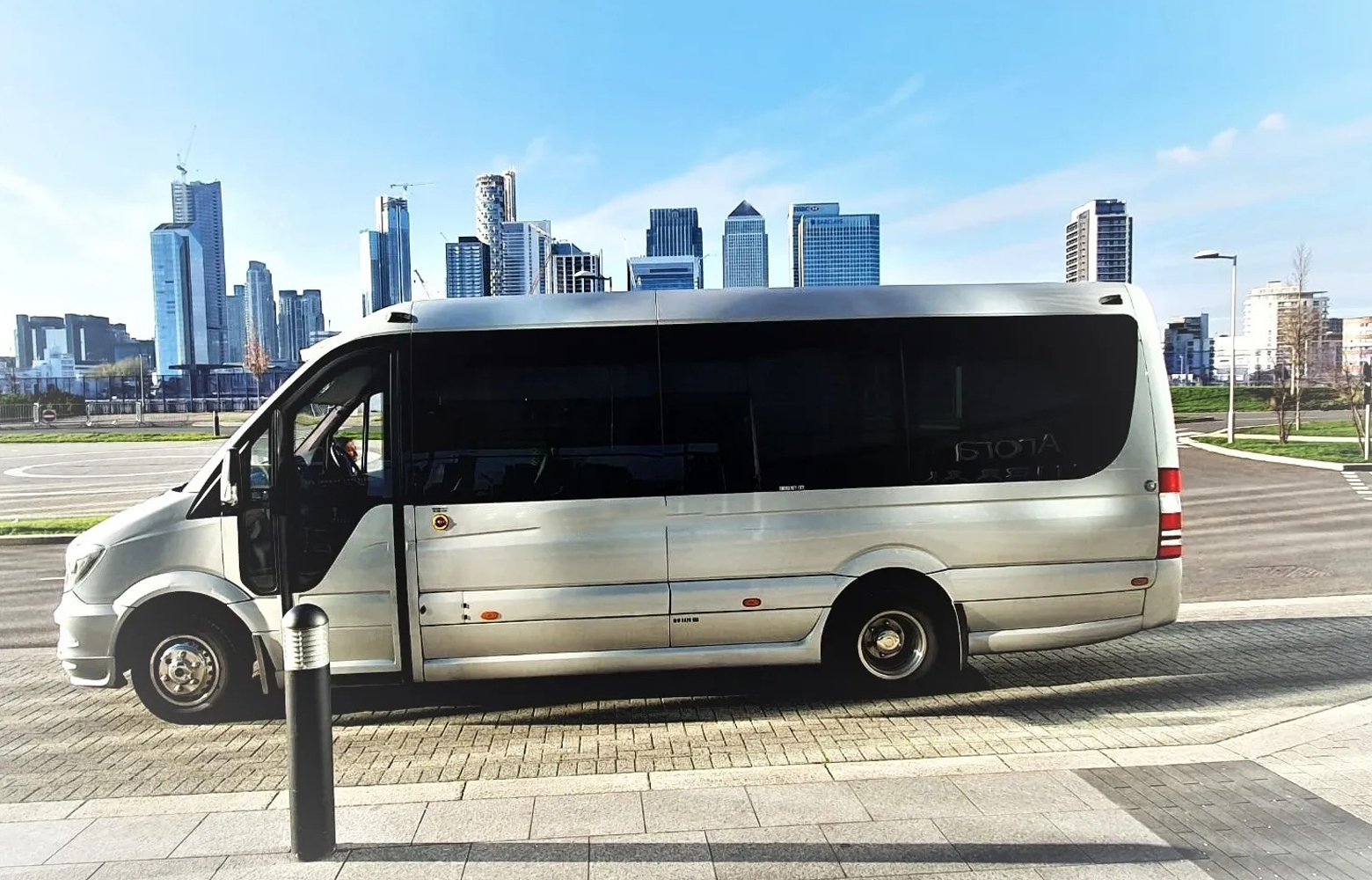 How to Find the Best Minibuses for Hire?